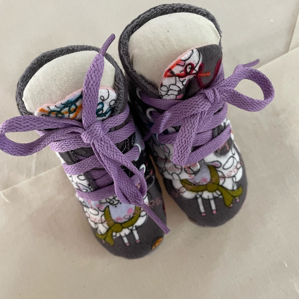 DeeBORAH: Playful Gray and Purple Baby Walker Shoes with Cartoon Graphics